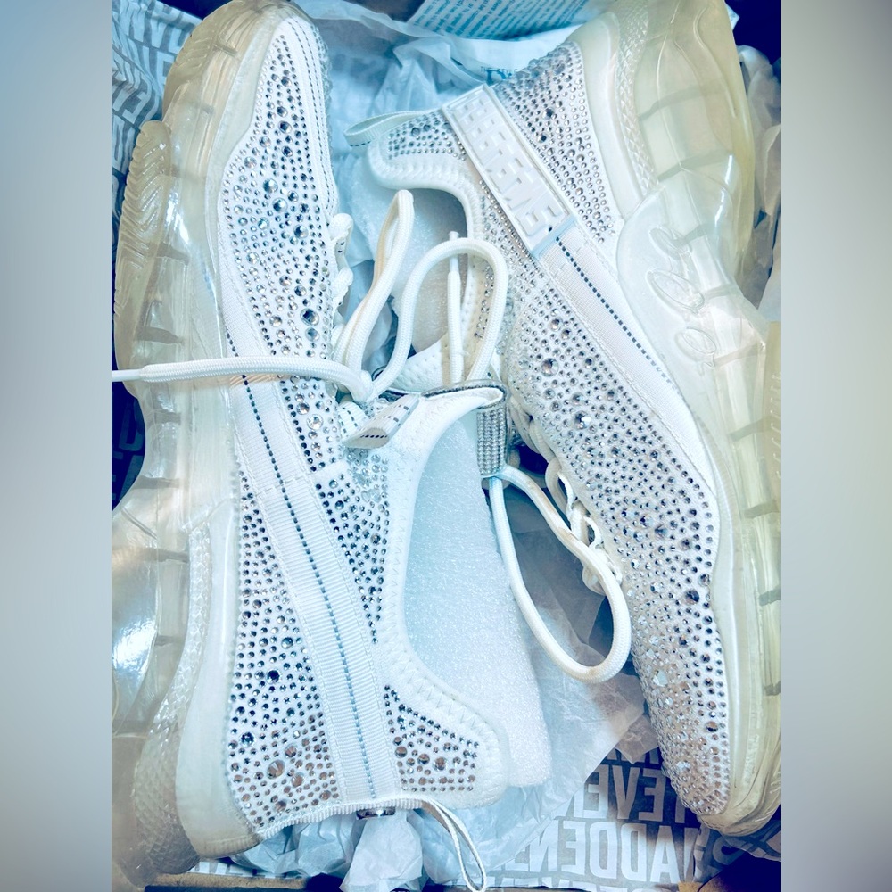 STEVE MADDEN White Rhinestone BLING MAXIMA SneakersExcellent condition sz 10